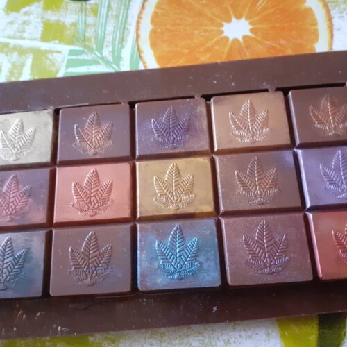 CBD Chocolate Slabs 240mg (Biscoff Cookie Crumble)